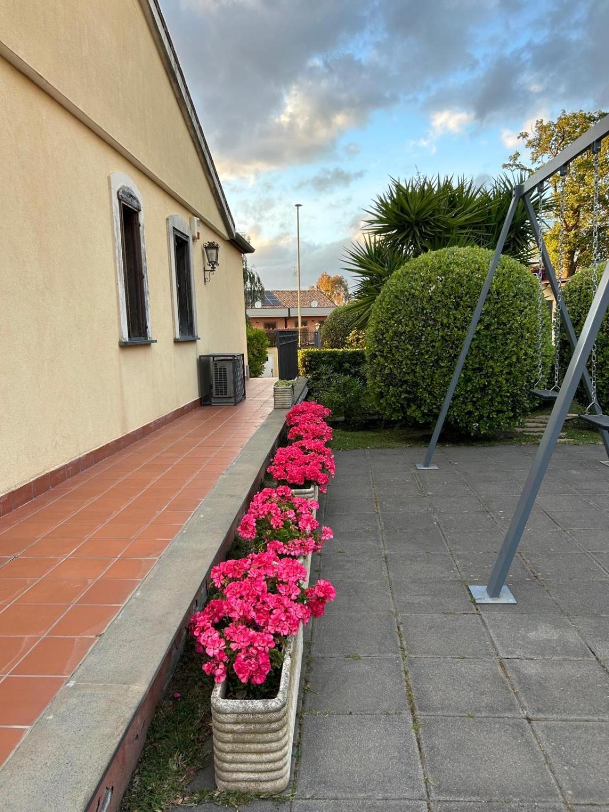 Villa Del Sole Valverde  Buitenkant foto